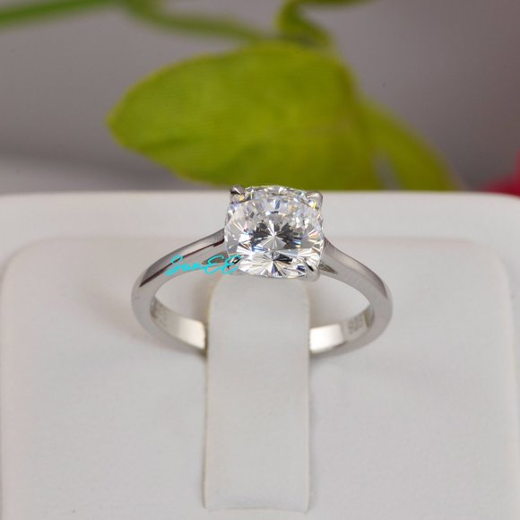 MOISSANITE DIAMOND 3.0ct CUSHION CUT WEDDING ENGAGEMENT RING - Picture 5 of 13